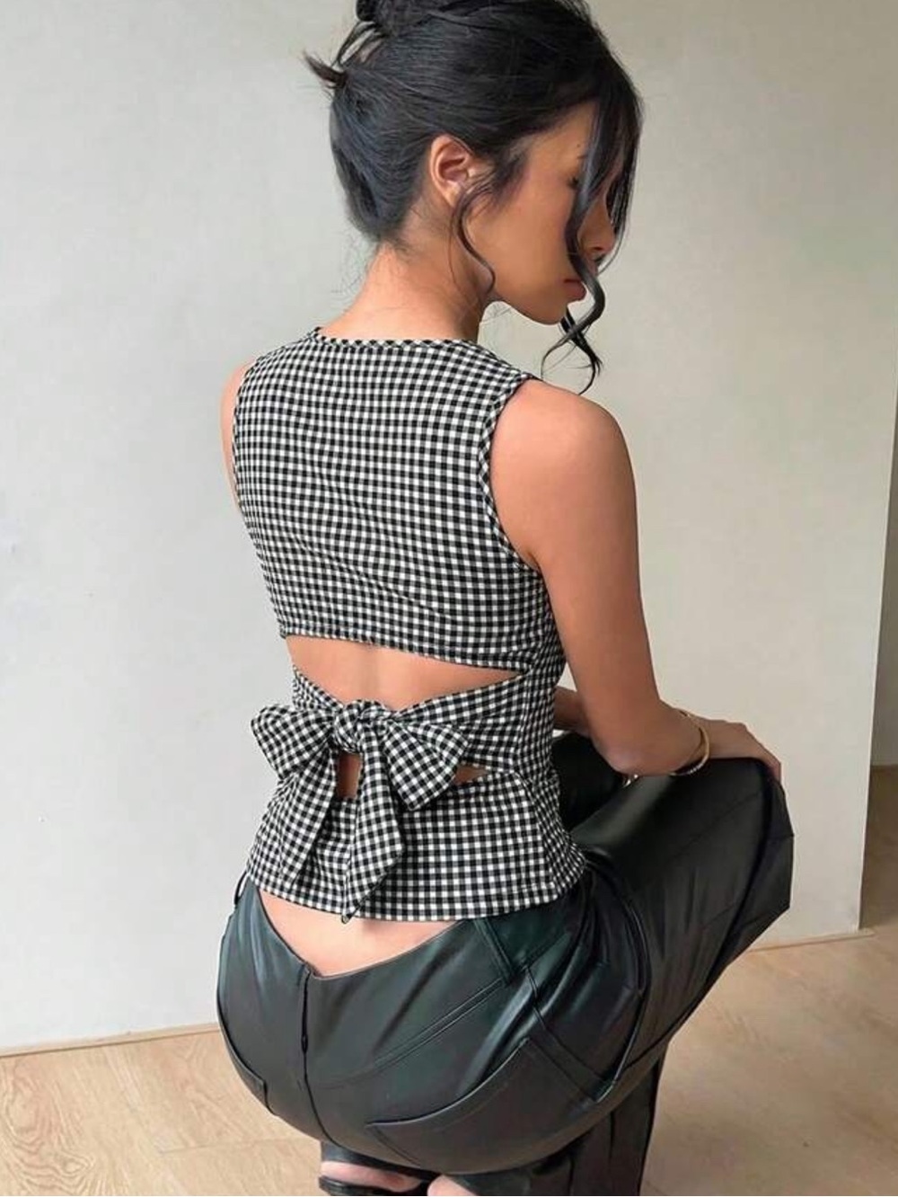 Gingham Tie-Back Crop Top - Black & White